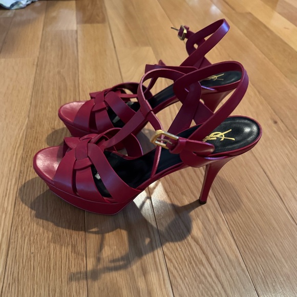Woman’s YSL tribute sandals worn once !! Comes with original box - Picture 4 of 8